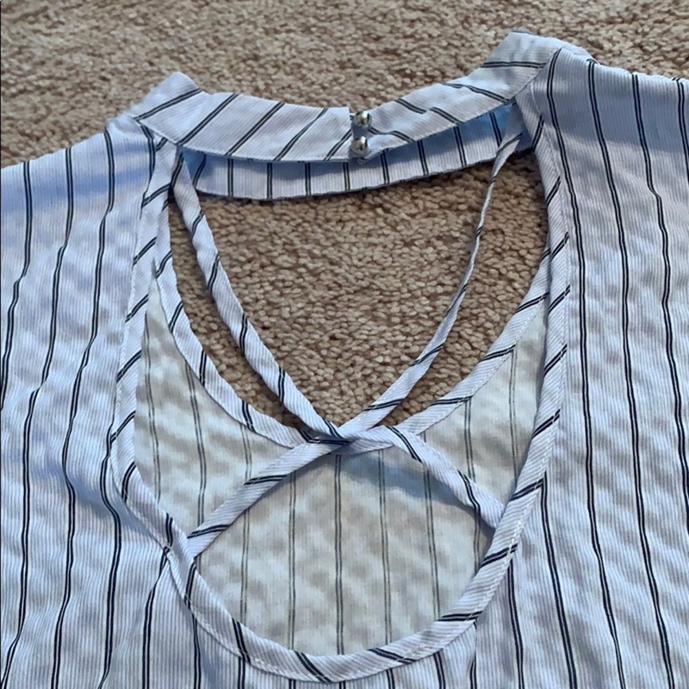🎡 Wonderland Halter Tank Top Size S 🎡 - Picture 4 of 10